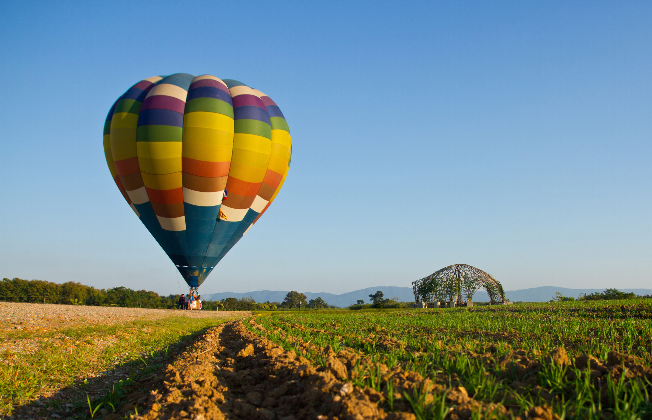 hot air balloon in Tuscan Countryside